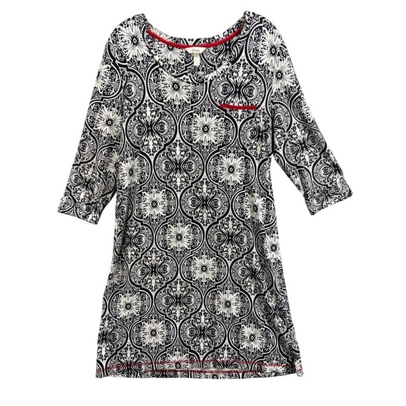 Soma Dresses & Skirts - Soma Gown Sz L Black White Pattern‎ 3/4 Sleeve Dress with Red Trim Nightgown